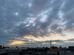 SNSのつながりなんですけど...