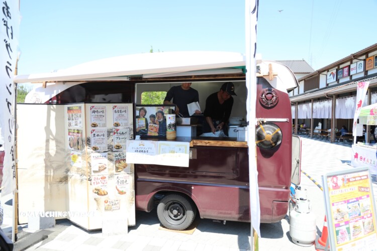 2019/05/04 新東名 岡崎SA 結構有名な唐揚げ屋 2019/05/04 新東名 岡崎SA 結構有名な唐揚げ屋